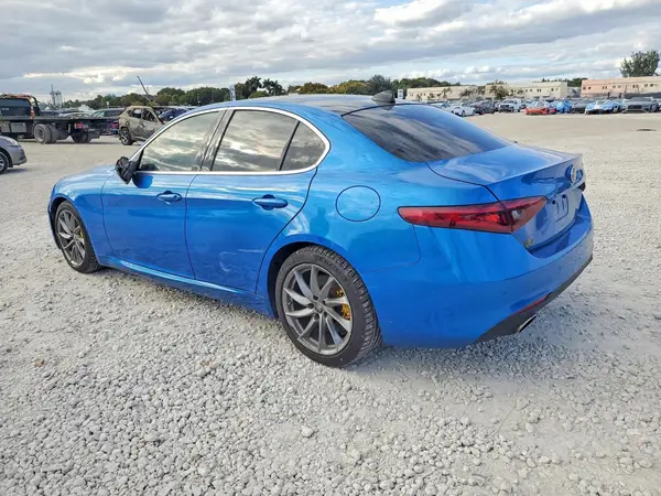 ZARFAMBN7M7649272 2021 ALFA ROMEO GIULIA - Image 2