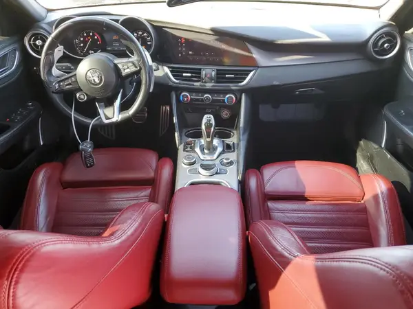 ZARFAMBN7N7653310 2022 ALFA ROMEO GIULIA - Image 8