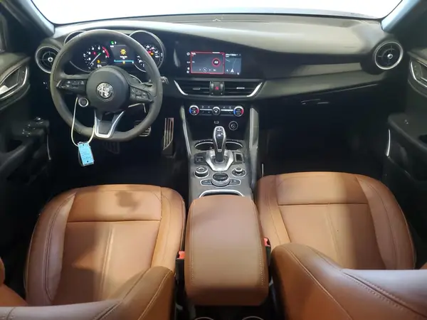 ZARFAMBN7N7655042 2022 ALFA ROMEO GIULIA - Image 8