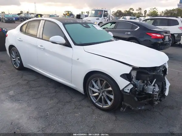 ZARFAMBN7N7663299 2022 ALFA ROMEO GIULIA