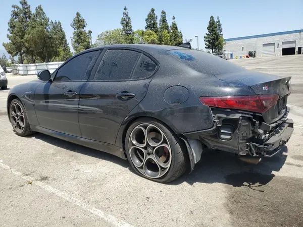 ZARFAMBN7P7668425 2023 ALFA ROMEO GIULIA - Image 2