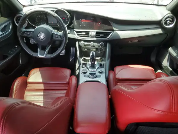 ZARFAMBN7P7668425 2023 ALFA ROMEO GIULIA - Image 8