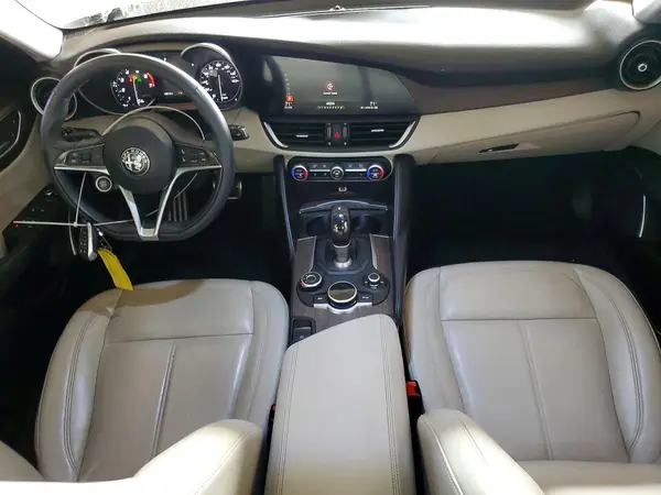 ZARFAMBN8K7598491 2019 ALFA ROMEO GIULIA - Image 8
