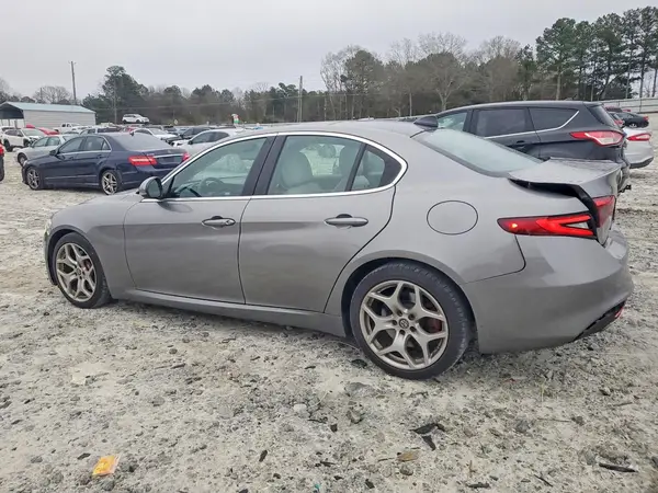 ZARFAMBN8K7601518 2019 ALFA ROMEO GIULIA - Image 2