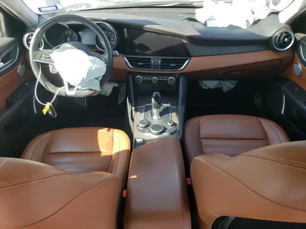 ZARFAMBN8K7603527 2019 ALFA ROMEO GIULIA - Image 8