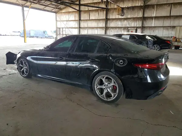ZARFAMBN8K7603849 2019 ALFA ROMEO GIULIA - Image 2