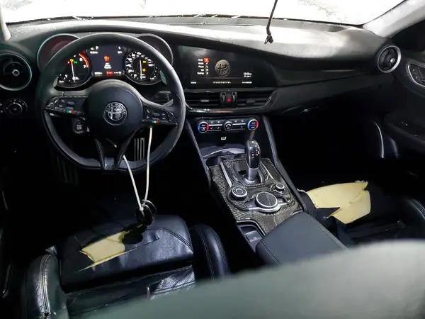 ZARFAMBN8K7603849 2019 ALFA ROMEO GIULIA - Image 8