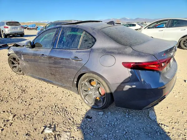 ZARFAMBN8K7612888 2019 ALFA ROMEO GIULIA - Image 2