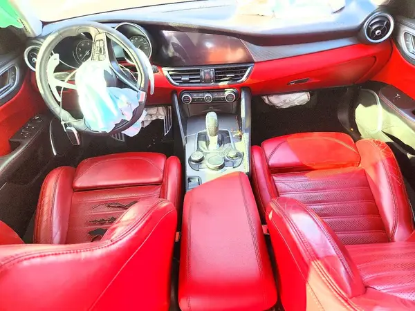 ZARFAMBN8K7612888 2019 ALFA ROMEO GIULIA - Image 8