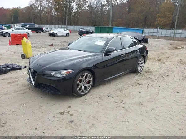ZARFAMBN8K7621364 2019 ALFA ROMEO GIULIA - Image 2