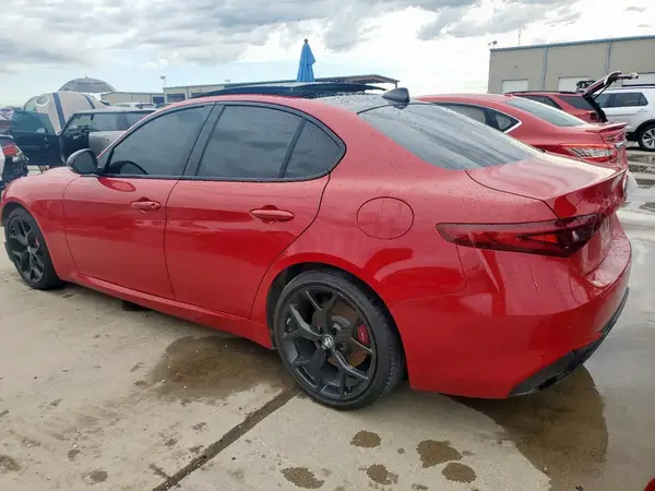 ZARFAMBN8K7622899 2019 ALFA ROMEO GIULIA - Image 2