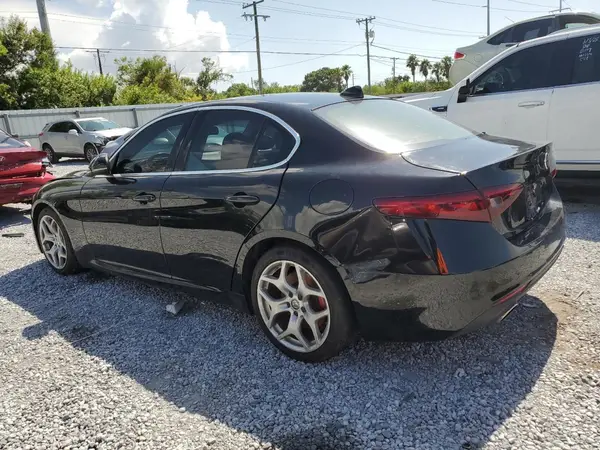 ZARFAMBN8L7639235 2020 ALFA ROMEO GIULIA - Image 2