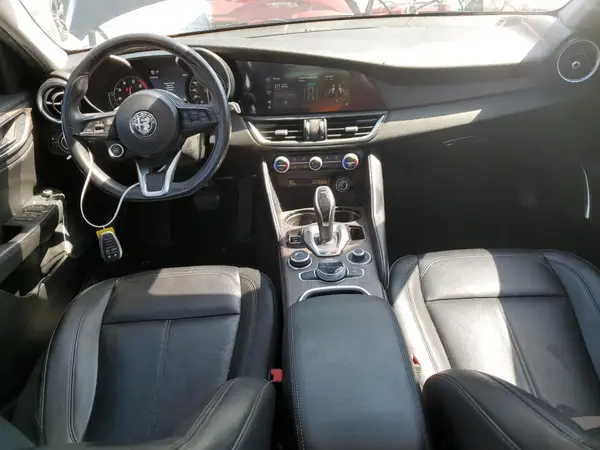 ZARFAMBN8L7639235 2020 ALFA ROMEO GIULIA - Image 8