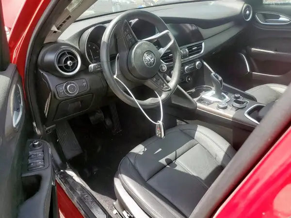 ZARFAMBN8M7649278 2021 ALFA ROMEO GIULIA - Image 8