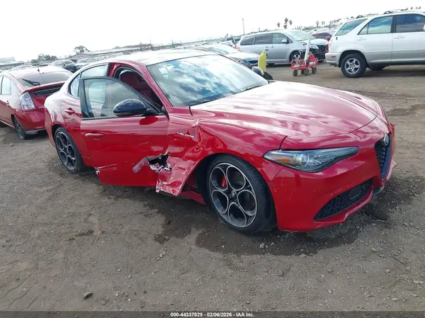 ZARFAMBN8N7656135 2022 ALFA ROMEO GIULIA
