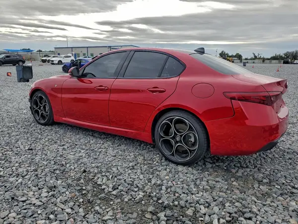 ZARFAMBN8N7660461 2022 ALFA ROMEO GIULIA - Image 2