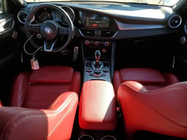 ZARFAMBN8P7671236 2023 ALFA ROMEO GIULIA - Image 8