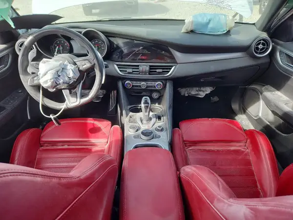 ZARFAMBN8P7671351 2023 ALFA ROMEO GIULIA - Image 8