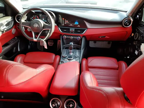 ZARFAMBN9K7604847 2019 ALFA ROMEO GIULIA - Image 8