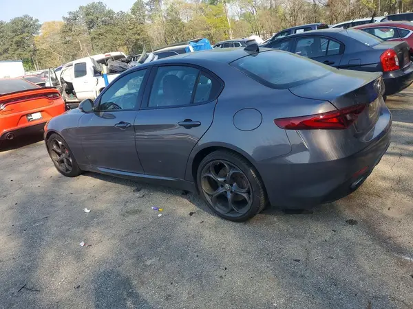 ZARFAMBN9K7605819 2019 ALFA ROMEO GIULIA - Image 2