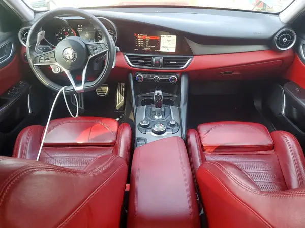 ZARFAMBN9K7605819 2019 ALFA ROMEO GIULIA - Image 8