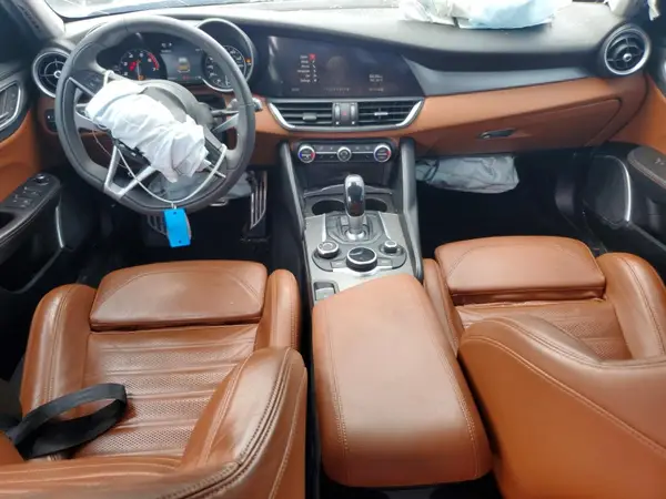 ZARFAMBN9K7607201 2019 ALFA ROMEO GIULIA - Image 8