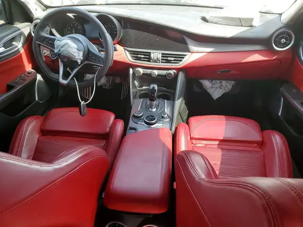 ZARFAMBN9K7607540 2019 ALFA ROMEO GIULIA - Image 8