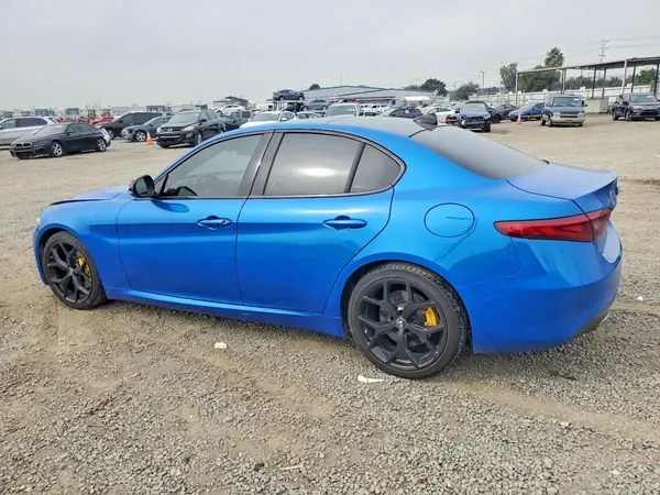 ZARFAMBN9M7647149 2021 ALFA ROMEO GIULIA - Image 2