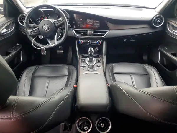 ZARFAMBN9M7647149 2021 ALFA ROMEO GIULIA - Image 8