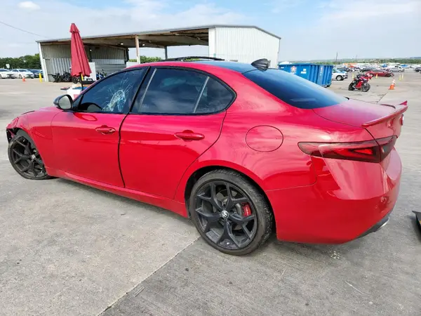 ZARFAMBN9M7649435 2021 ALFA ROMEO GIULIA - Image 2