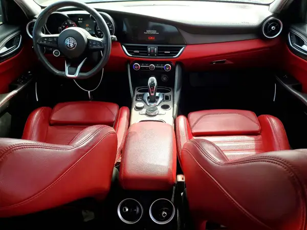 ZARFAMBN9M7649936 2021 ALFA ROMEO GIULIA - Image 8