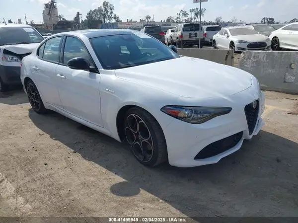 ZARFAMBN9N7660209 2022 ALFA ROMEO GIULIA - Image 1
