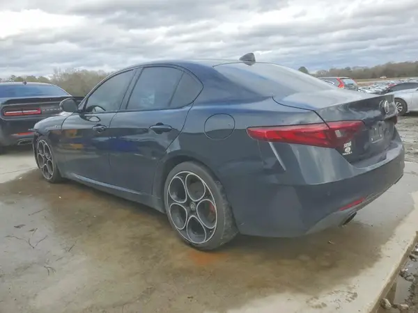 ZARFAMBN9N7660730 2022 ALFA ROMEO GIULIA - Image 2