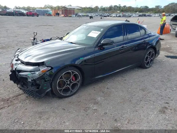 ZARFAMBN9P7668488 2023 ALFA ROMEO GIULIA - Image 2