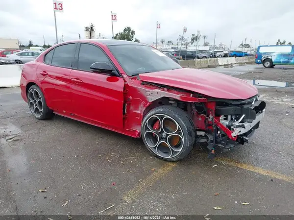 ZARFAMBN9P7669561 2023 ALFA ROMEO GIULIA