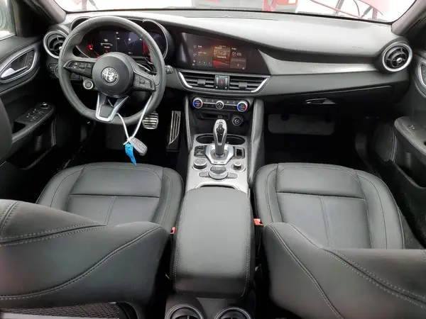 ZARFAMBN9R7684662 2024 ALFA ROMEO GIULIA - Image 8
