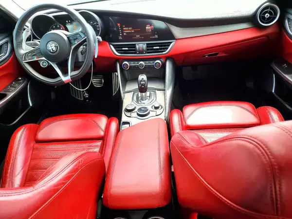 ZARFAMBNXK7600497 2019 ALFA ROMEO GIULIA - Image 8