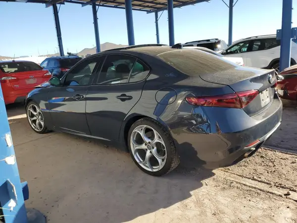 ZARFAMBNXK7601794 2019 ALFA ROMEO GIULIA - Image 2