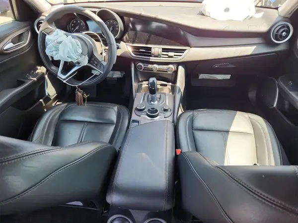 ZARFAMBNXK7604078 2019 ALFA ROMEO GIULIA - Image 8