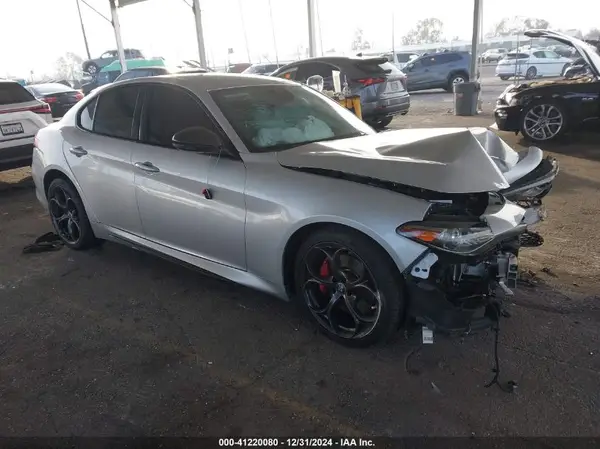ZARFAMBNXK7608759 2019 ALFA ROMEO GIULIA - Image 1