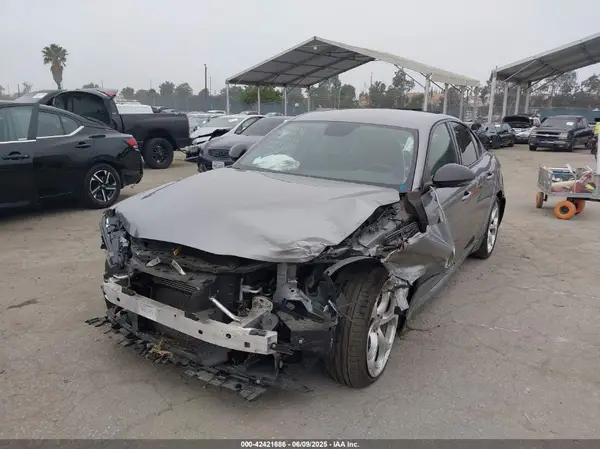 ZARFAMBNXK7612360 2019 ALFA ROMEO GIULIA - Image 2