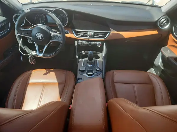ZARFAMBNXK7616036 2019 ALFA ROMEO GIULIA - Image 8