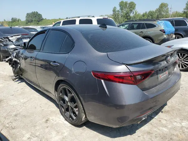 ZARFAMBNXM7644972 2021 ALFA ROMEO GIULIA - Image 2