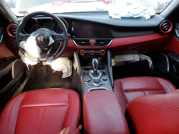 ZARFAMBNXM7644972 2021 ALFA ROMEO GIULIA - Image 8