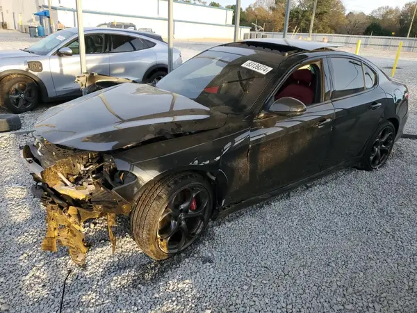 ZARFAMBNXM7649203 2021 ALFA ROMEO GIULIA - Image 1
