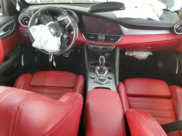 ZARFAMBNXM7649203 2021 ALFA ROMEO GIULIA - Image 8