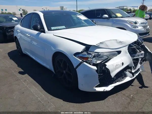 ZARFAMBNXM7649833 2021 ALFA ROMEO GIULIA