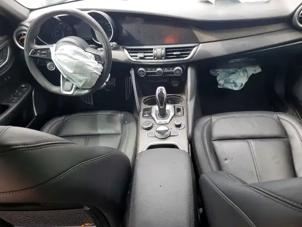 ZARFAMBNXN7666262 2022 ALFA ROMEO GIULIA - Image 8