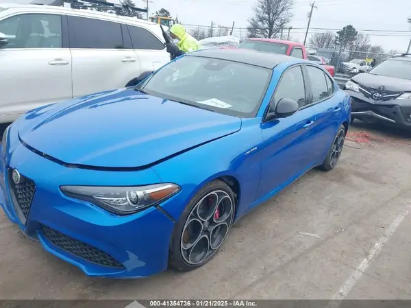 ZARFAMBNXP7676616 2023 ALFA ROMEO GIULIA - Image 2