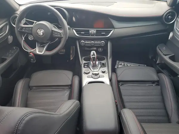 ZARFAMBNXR7682922 2024 ALFA ROMEO GIULIA - Image 8